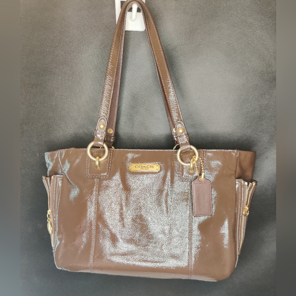 Coach Gallery Patent zipper tote (Coach F20431) brass/mahogany